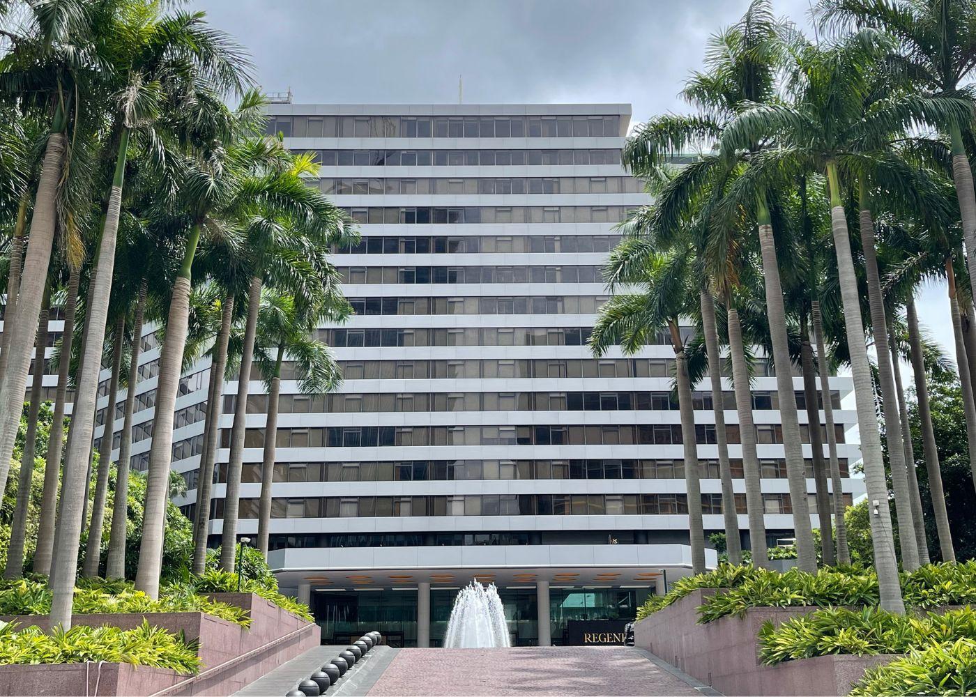 REGENT HOTELS & RESORTS OFFICIALLY 